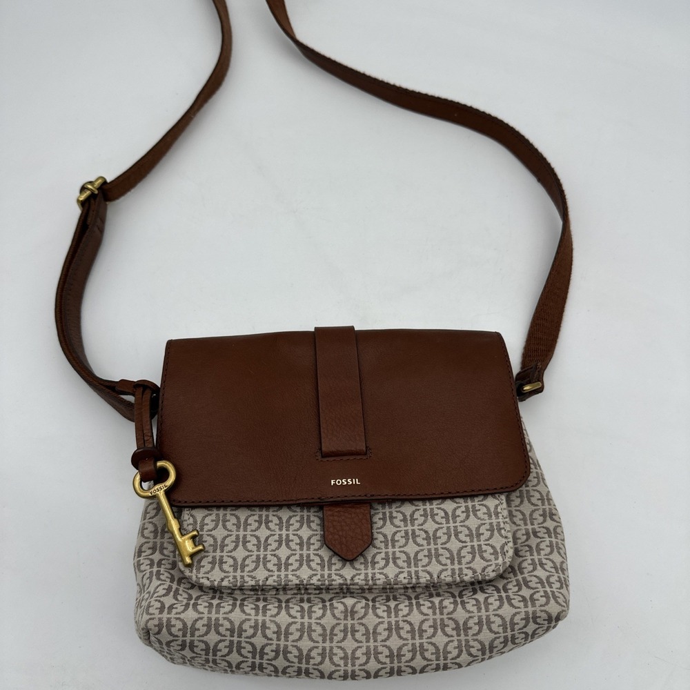 Fossil Women's Kinley Small Crossbody Purse Handbag Tan Patterned 9x8 - Picture 2 of 8